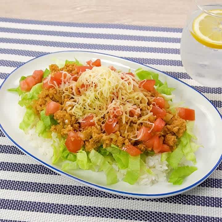 鶏ひき肉のレンジタコライス