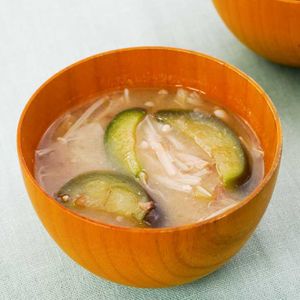 なすとえのきのおかか味噌汁