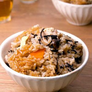 麦茶で五目炊き込みご飯