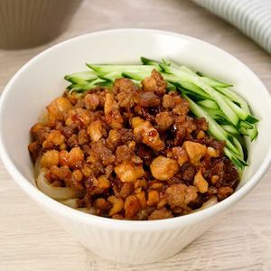 「汁なし坦々うどん」のレシピ動画