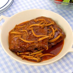 こねない煮込みハンバーグ