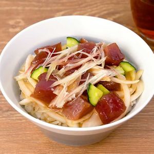 カツオの和風ポキ丼