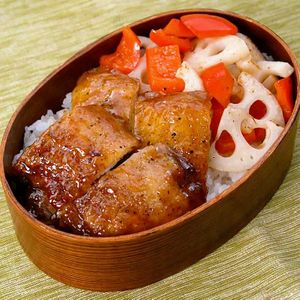 「パックのまま豚バラステーキ弁当」のレシピ動画