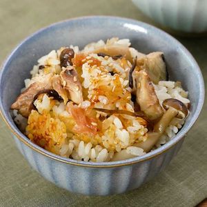 サバ缶と梅干しの炊き込みごはん