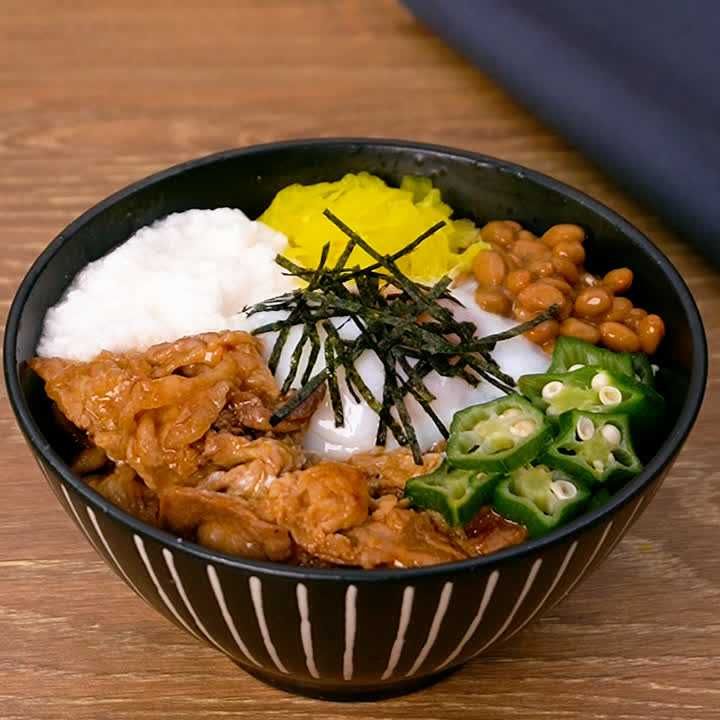 豚こまばくだん丼