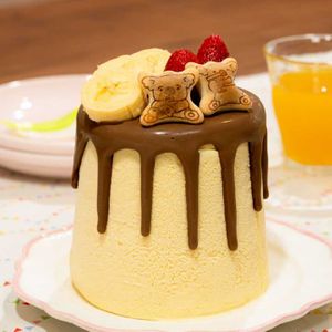 「アイスケーキ チョコレートソースがけ」のレシピ動画