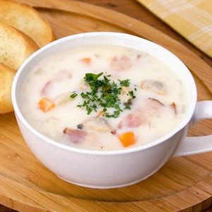 「シチューのルウで簡単クラムチャウダー」のレシピ動画