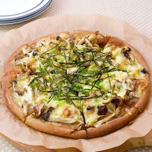 きのこたっぷりピザ