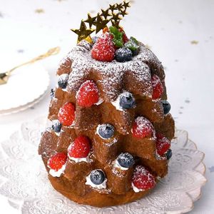 「パンドーロツリー」のレシピ動画