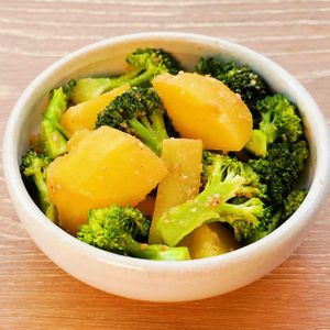 「じゃがいもとブロッコリーのごま和え」のレシピ動画