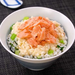 塩鮭のとろろ丼