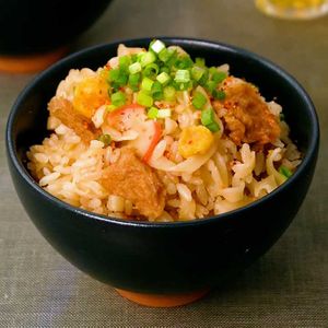 「カップうどん炊き込みご飯」のレシピ動画