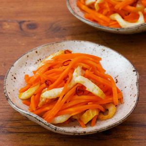 「ちくわとにんじんの塩きんぴら」のレシピ動画