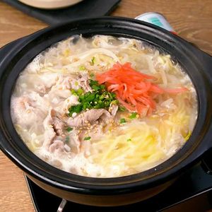 「とんこつラーメン鍋」のレシピ動画