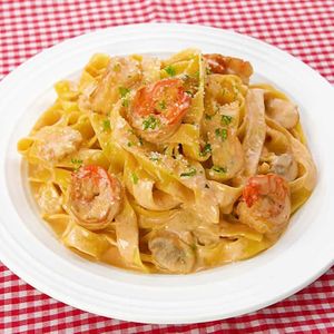 トゥーンバパスタ(ピリ辛クリームパスタ)