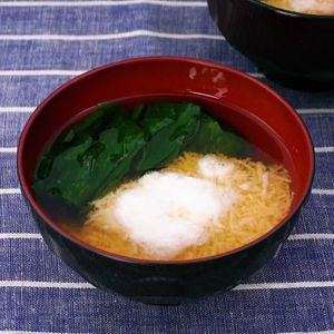 「さっぱりとろろ汁」のレシピ動画