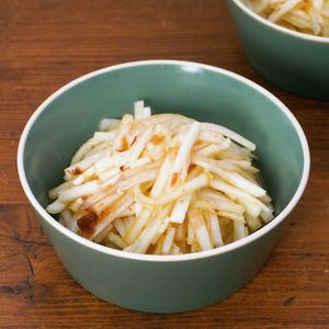 「大根と長芋のシャキシャキサラダ」のレシピ動画