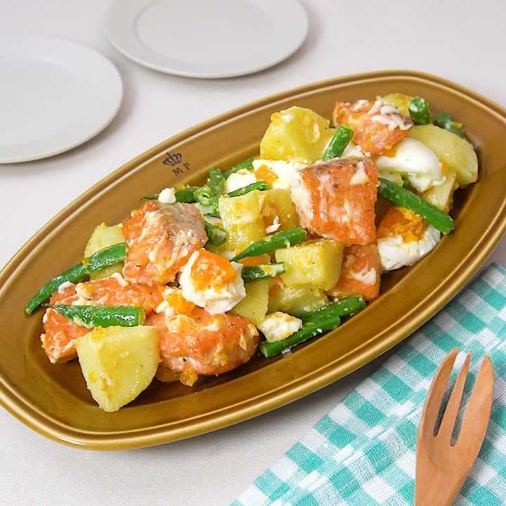 鮭とじゃがいものホットサラダ