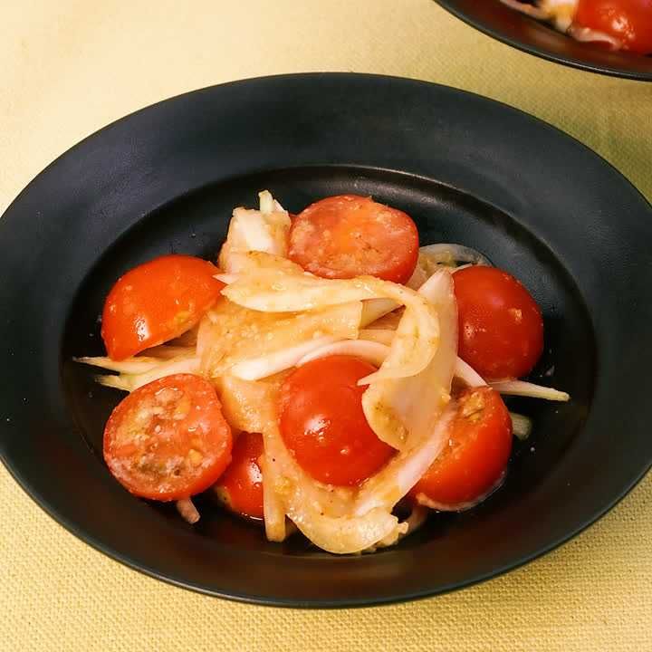 ミニトマトと新玉ねぎのごま味噌和え