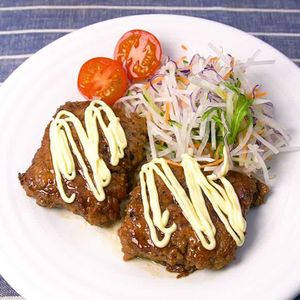 「パックのままテリマヨハンバーグ」のレシピ動画