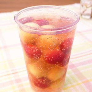 まんまるアイスのゼリーソーダ