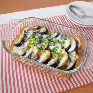 「なすとひき肉のチーズ焼き」のレシピ動画