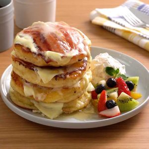 「禁断のベーコンパンケーキ」のレシピ動画