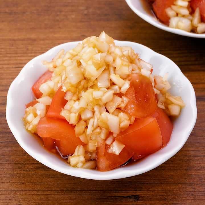 玉ねぎだれの冷やしトマト