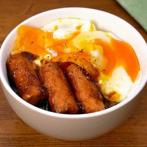 「ソーセージ丼もどき」のレシピ動画