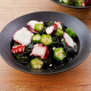 たことオクラの酢の物