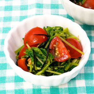 「豆苗とミニトマトの塩昆布ナムル」のレシピ動画