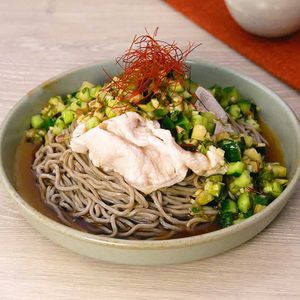 「ピリ辛山形だしの冷しゃぶそば」のレシピ動画