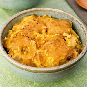 「ひき肉で親子丼」のレシピ動画