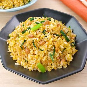 「納豆の黄金チャーハン」のレシピ動画