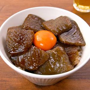 「こんにゃくカルビ丼」のレシピ動画