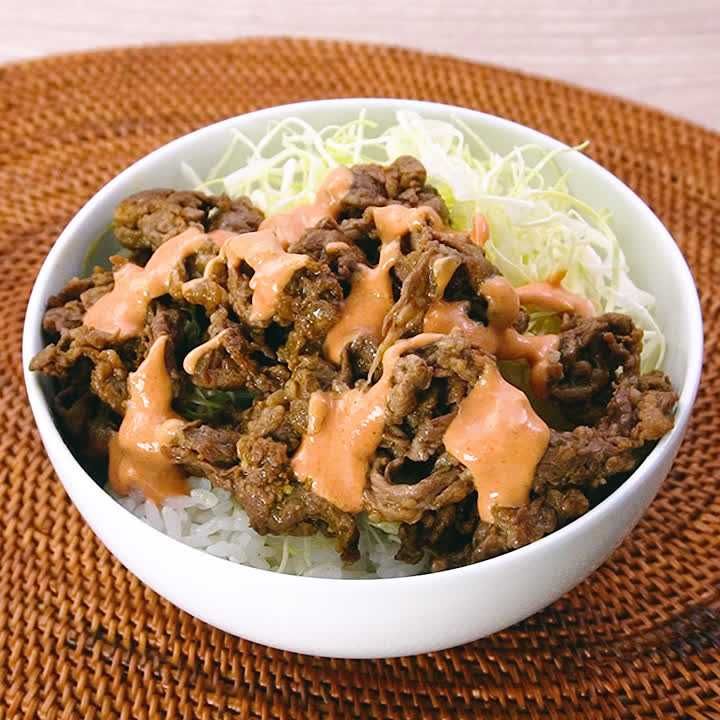 牛肉のケバブ風丼