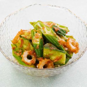 「夏野菜とちくわのおかか和え」のレシピ動画