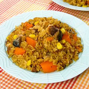 「炊飯器でカレーさばピラフ」のレシピ動画