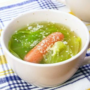ちぎりキャベツのコンソメスープ