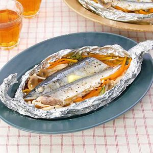 「秋刀魚ときのこのホイル焼き」のレシピ動画