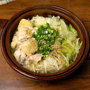 「野菜たっぷり無水鶏塩鍋」のレシピ動画